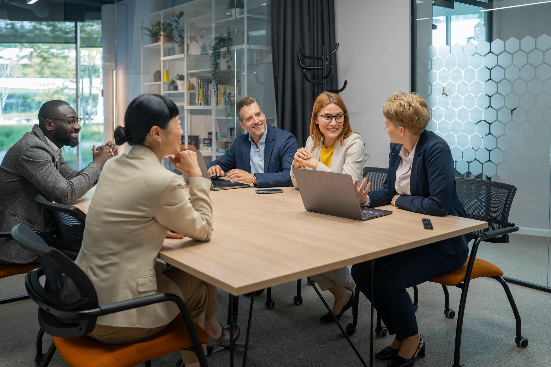 corporate leadership consulting meeting